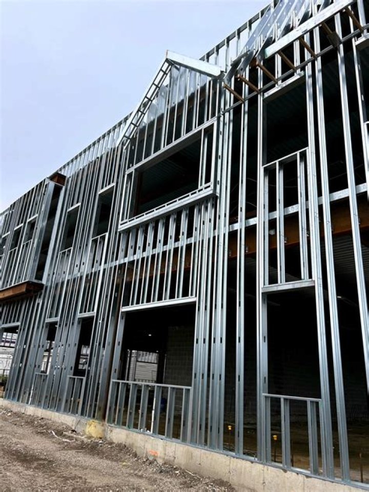 Can metal studs be structural