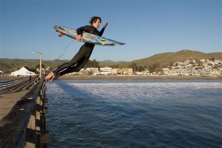 Can you jump off the Cayucos Pier
