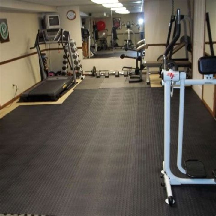 Can you put gym mats on carpet