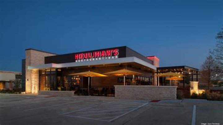 Did Houlihans go out of business