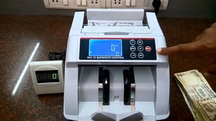 How do machines detect fake money