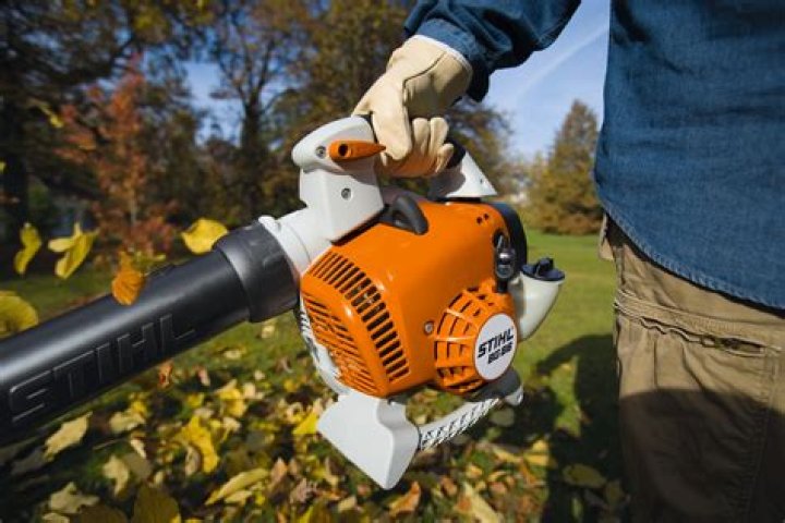 Is a STIHL leaf blower a 4-stroke