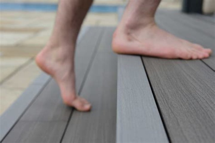 Is composite decking hot on your feet