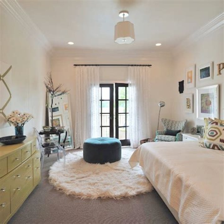 Should all rooms be same color