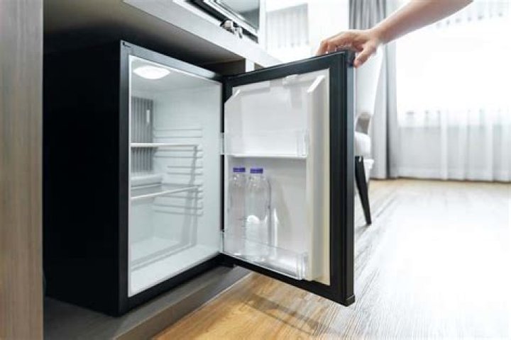 Should you turn off a mini fridge