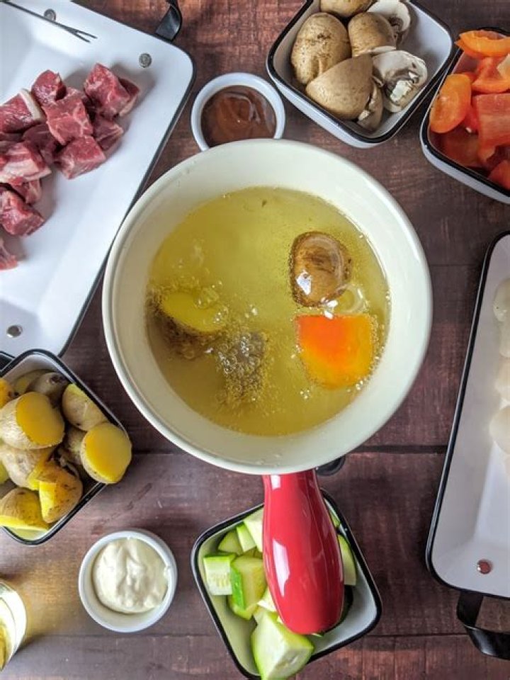 What do you put in oil fondue