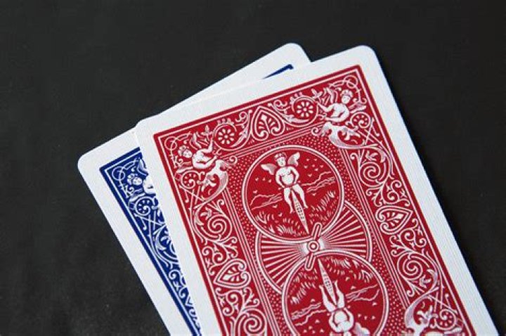 What does a marked deck look like