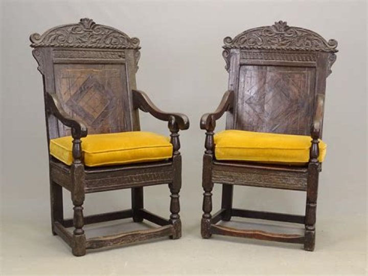 What era is Jacobean furniture