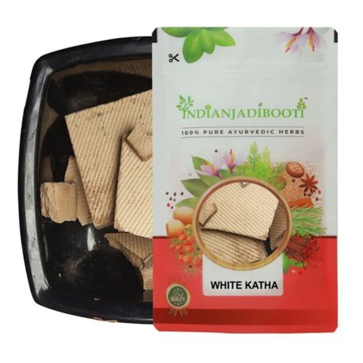 What is Katha in paan made of
