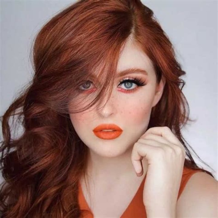 What makeup looks good on gingers